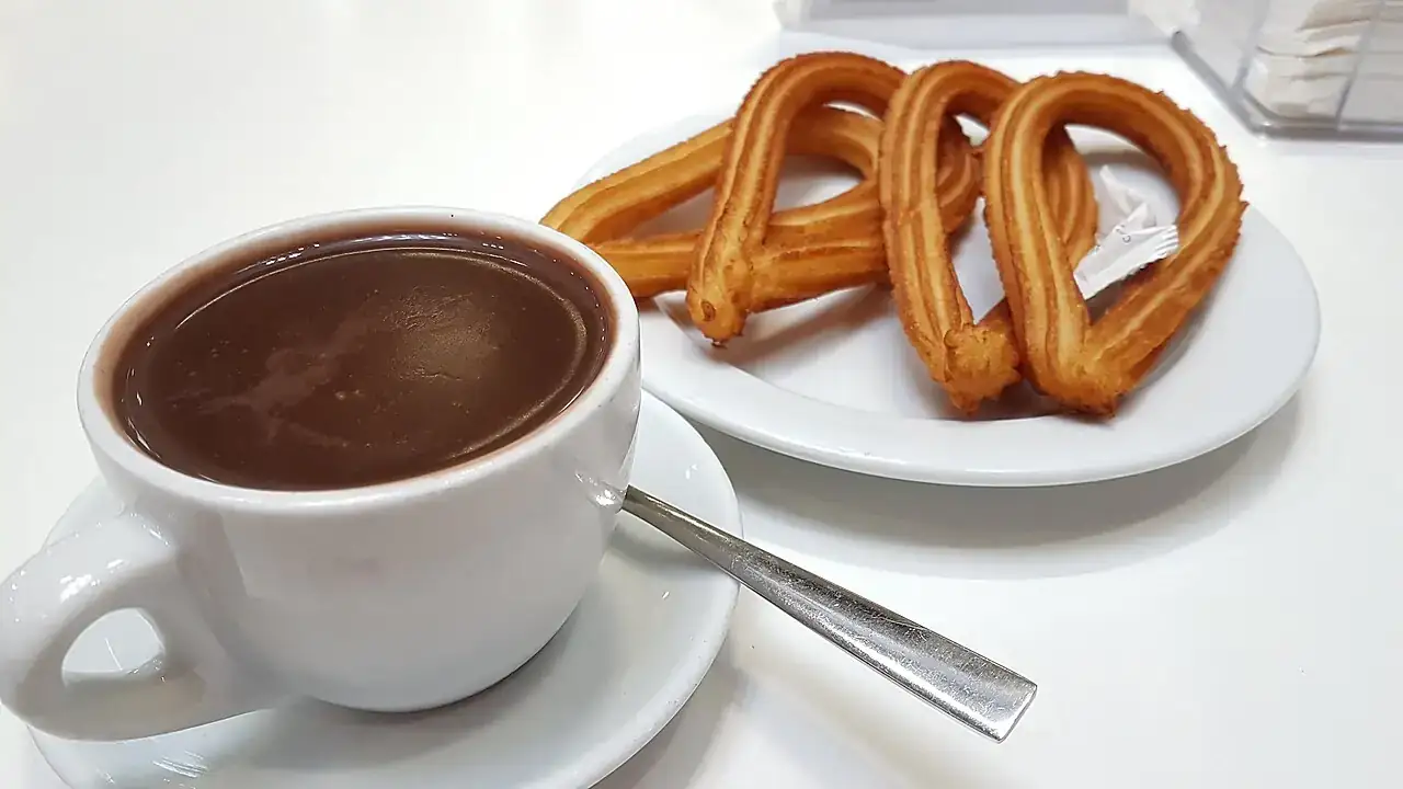 Churros with hot chocolate